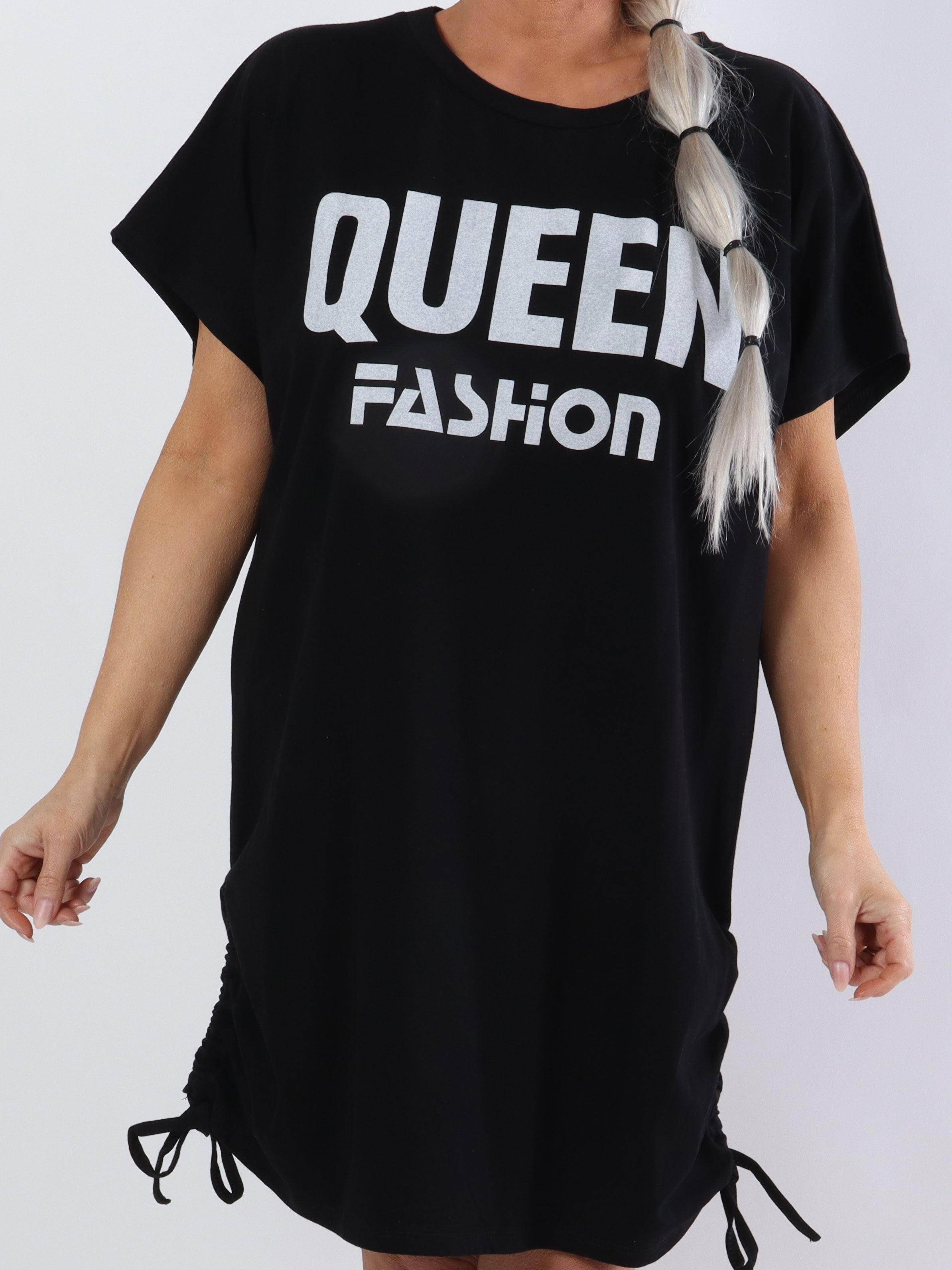 Linnea - Plus size t-shirt klänning med text och spets